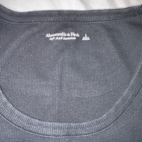 Abercrombie Essential High Scoopneck Rib tank Size Large - Picture 2 of 3